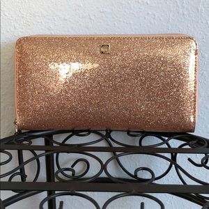 Kate Spade ♠️ rose gold large zipper wallet